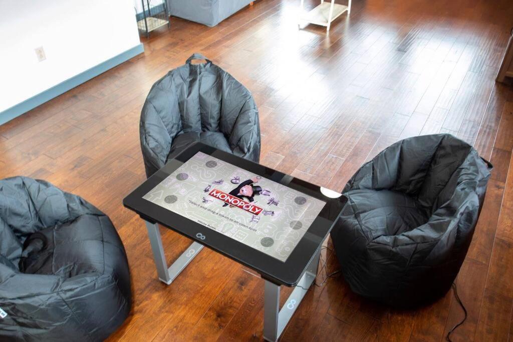 Centric Modern Loft W/ King Beds & Smart Gametable Villa Rochester Exterior photo