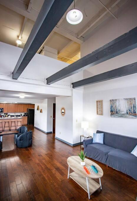 Centric Modern Loft W/ King Beds & Smart Gametable Villa Rochester Exterior photo